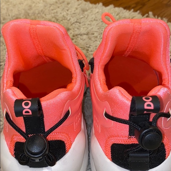 Women’s Nike huarache sneaker - Picture 4 of 4